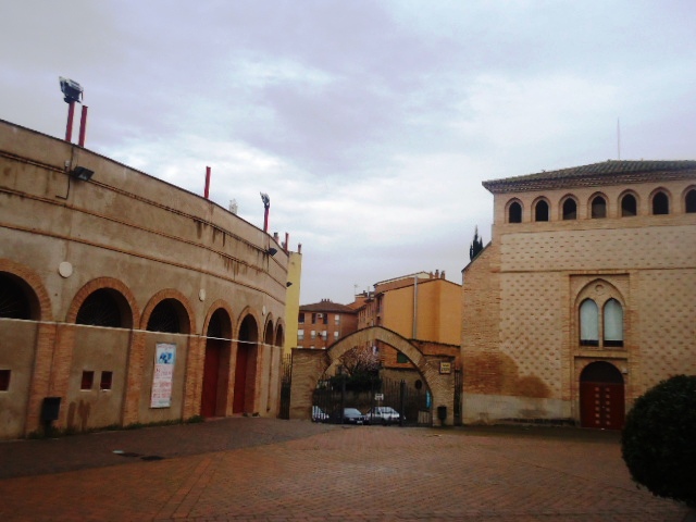 Complejo de San Julián y Plaza de Toros (Barbastro)