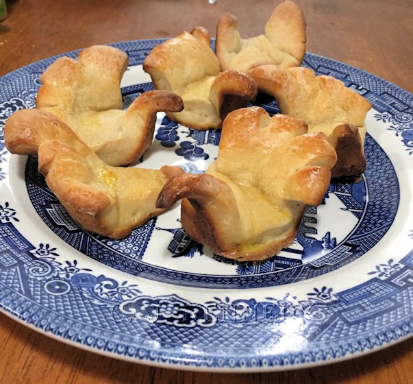 CJ & Ink Tiny Turkey Shaped Rolls