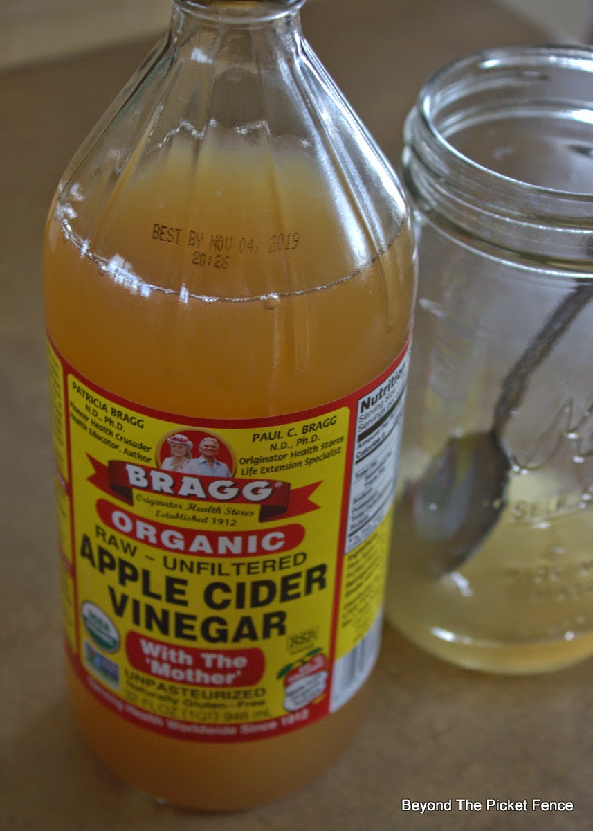 healthy drink, cleanse, green tea, raw honey, raw apple cider vinegar, beyond the picket fence,http://bec4-beyondthepicketfence.blogspot.com/2015/03/drink-up-healthy-yummy-concoction.html 