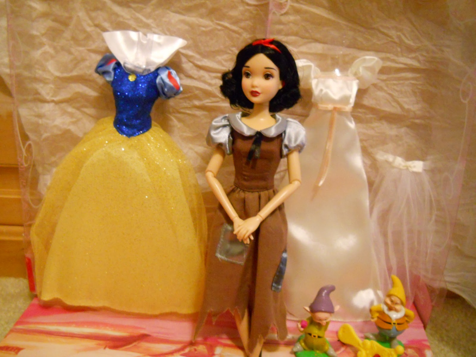 snow white doll set