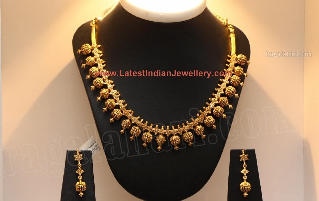 Trendy Antique Gold Necklace