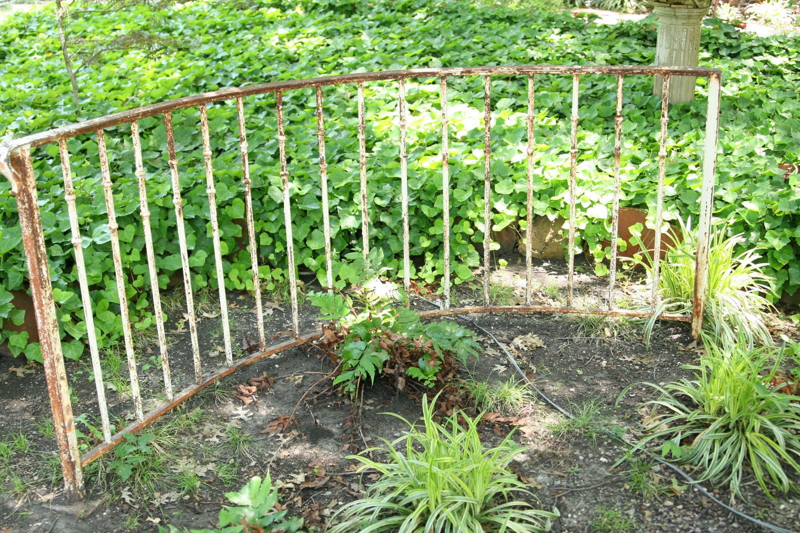 annie-sloan-chalk-paint-tutorial-series-for-outdoor-pieces-project