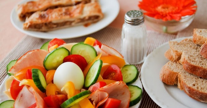 20 Makanan  Sehat yang Disarankan Dikonsumsi Saat Pagi Hari 