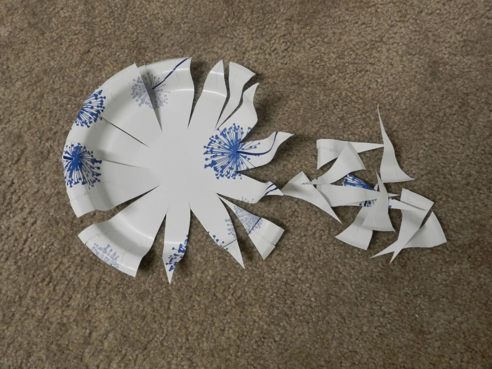 Creative DIY crafts Paper plate tree craft!