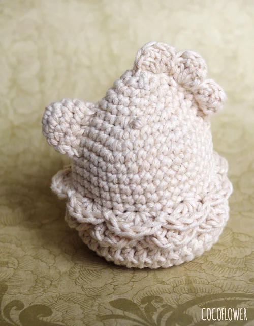 DIY Crochet Easter Chicken - Eggcup and Egg cover - Free Crochet Hen tuto - CocoFlower