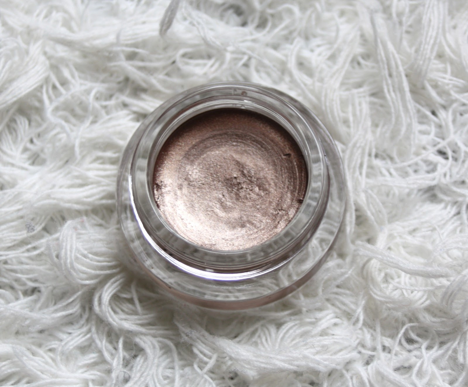 Makeup by Linoa Tatouer ses paupières de bronze Color tattoo