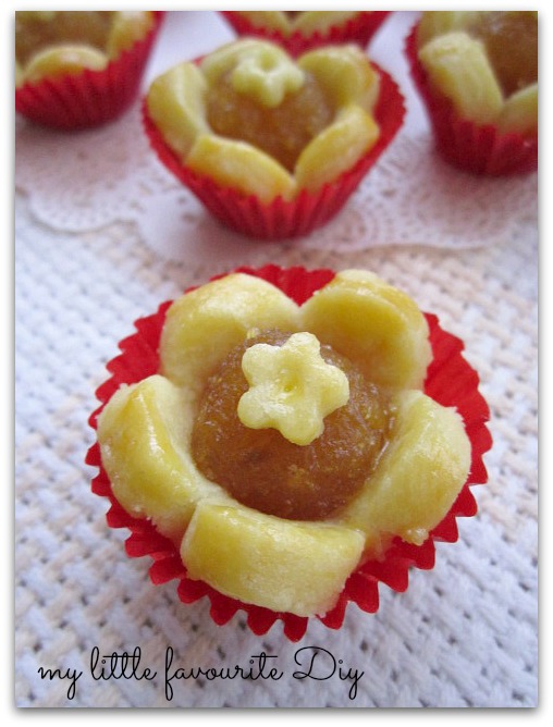 Flower Shaped Pineapple Tart..黄梨花挞
