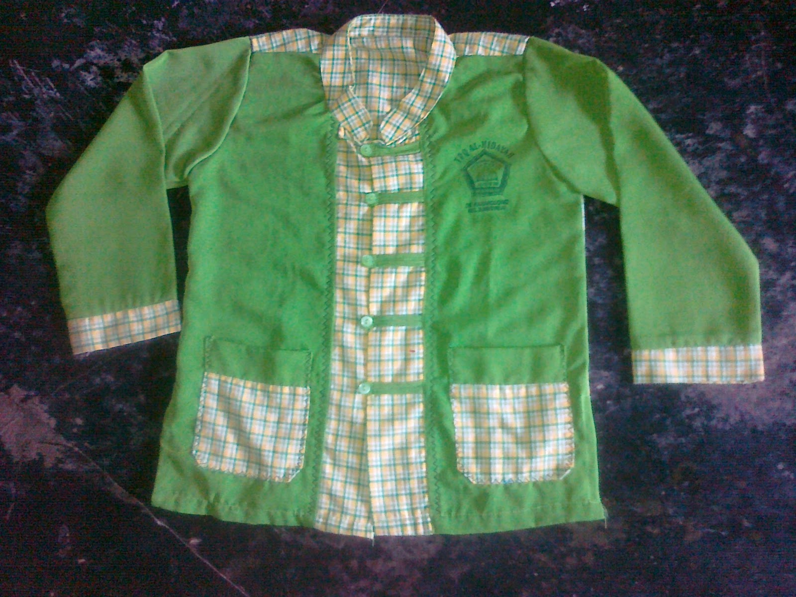 Tren Gaya 30+ Baju Seragam Guru Tpq