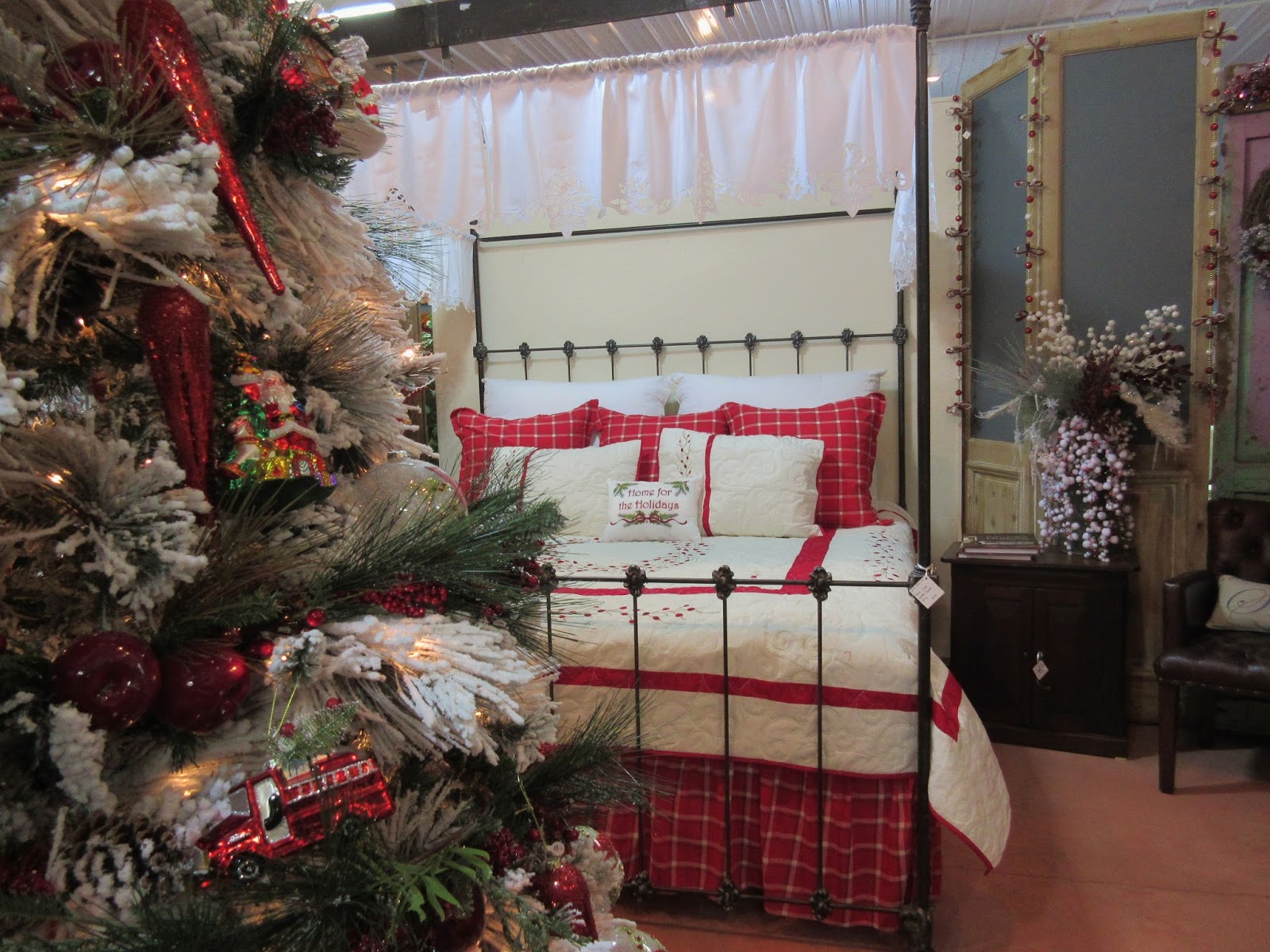 Maybe It's Just Me: It's Beginning to Feel a Lot Like Christmas