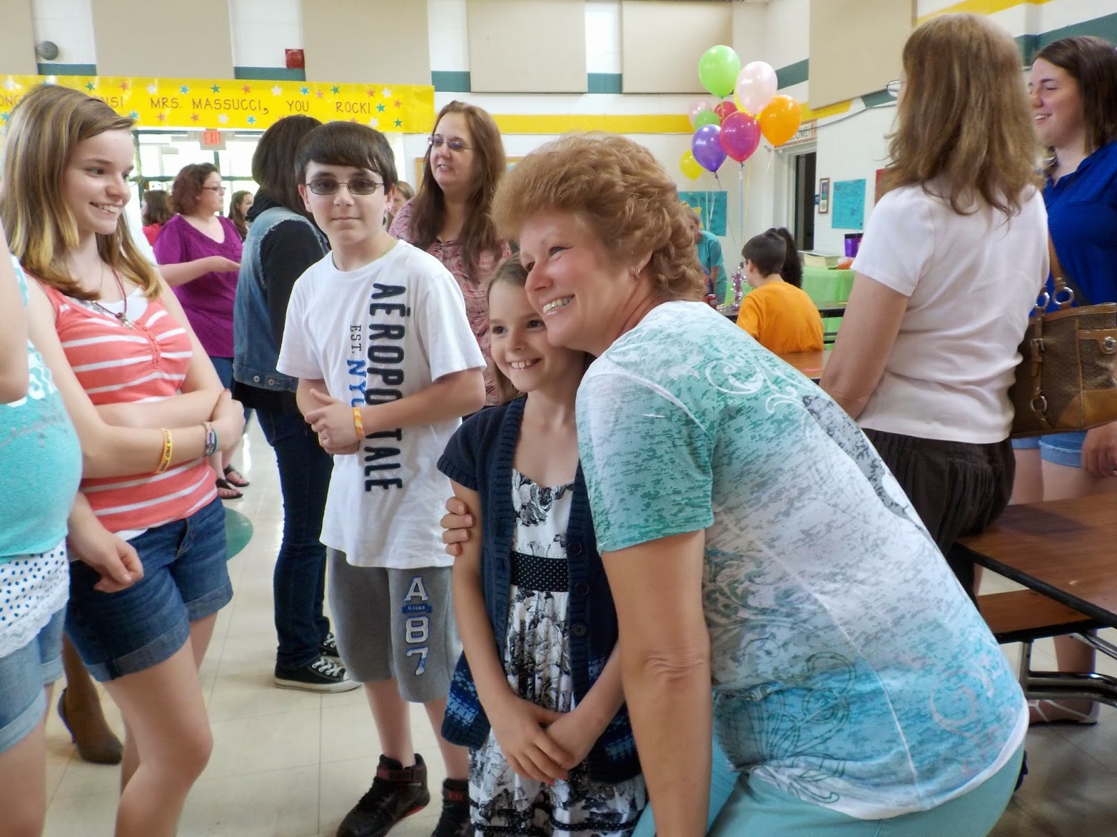 Talking Taylor Schools HOLLAND ELEMENTARY SCHOOL Big crowd says good