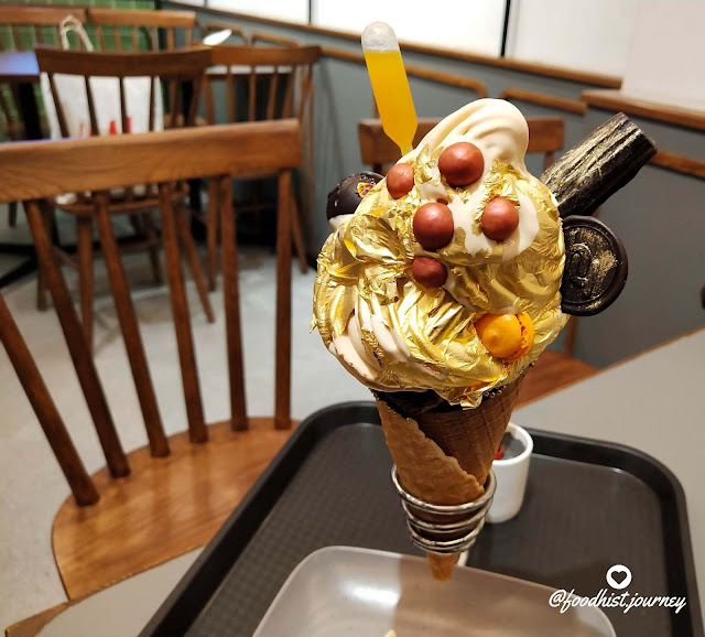 24 karat Gold ice cream in India at Huber and Holly