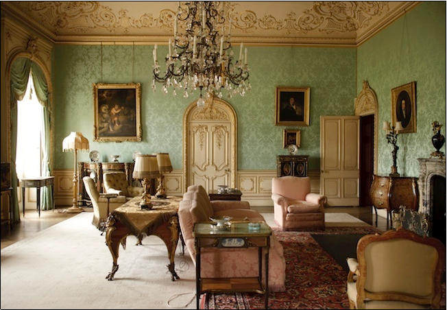 Downton Abbey Decor For The Rest Of Us Inspired By Cora S Drawing Now Here S The Room From Opposite Side A Few Accessories Are Diffe Perhaps Owing To Which Tv Season Photo Hails