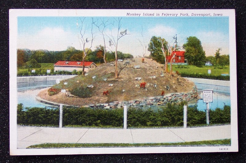 The Circus "NO SPIN ZONE" Vintage Monkey IslandsFejervary Zoo/Mother