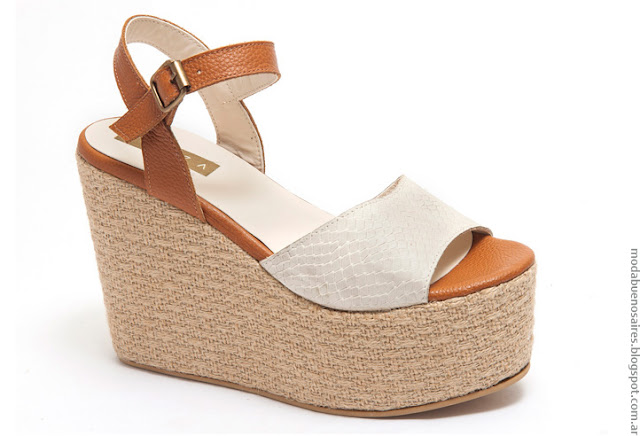 Sandalias con plataformas de rafia primavera verano 2017. Moda verano 2017 sandalias.