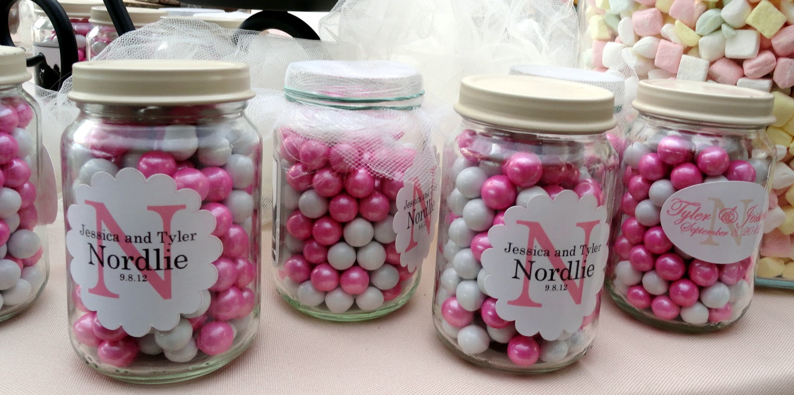 Garage Sale Decor For A Wedding Datfeata Blog Title Datfeata