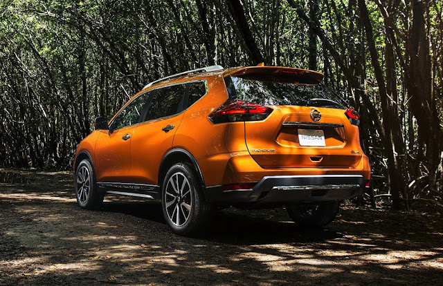 Rogue 2017 Nissan Rogue orange