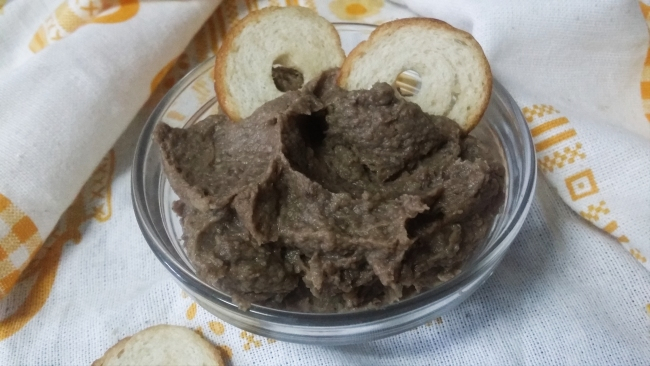 Paté De Castañas Y Setas Al Oporto
