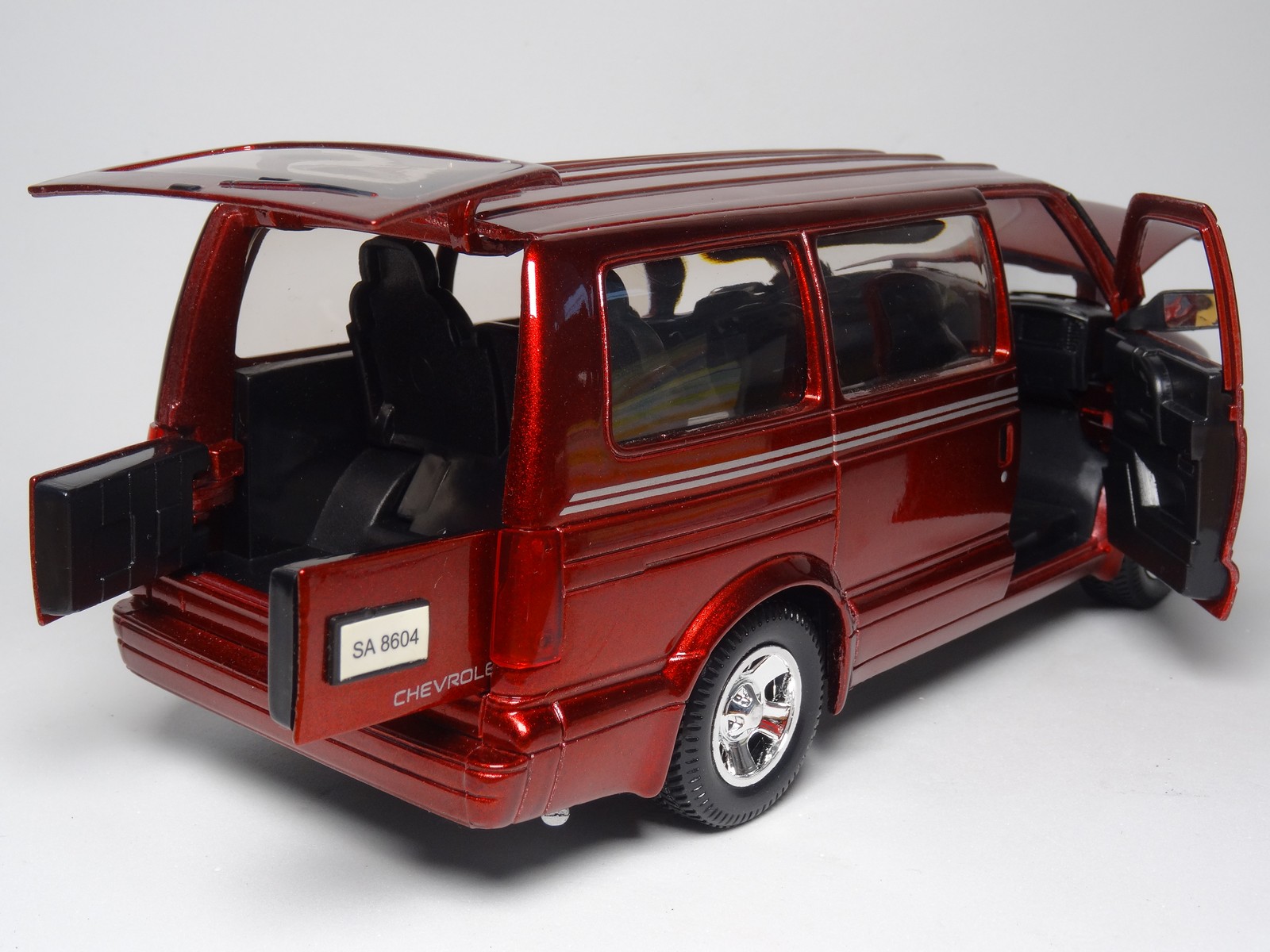 Modelli diecast 124 e dintorni Chevrolet Astro Van