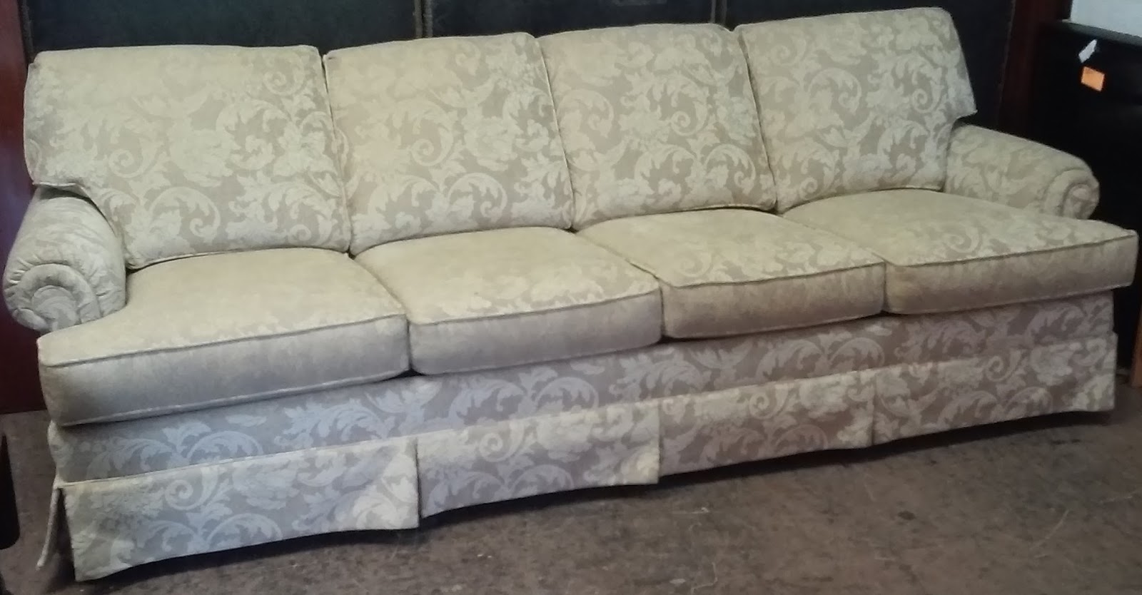 UHURU FURNITURE & COLLECTIBLES SOLD Flexsteel Paisley Sofa 225