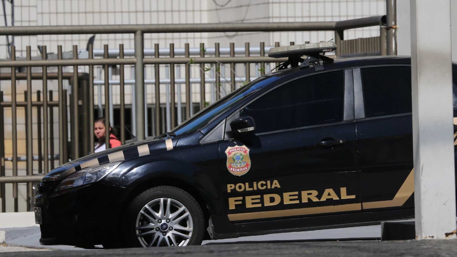 PF cumpre mandados de prisão contra deputados estaduais do RJ; 'mensalinho'
