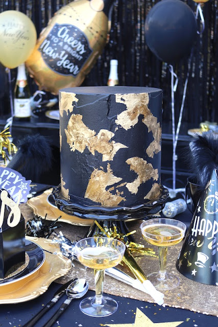 Ring in the new year with festive party ideas - LAURA'S little PARTY