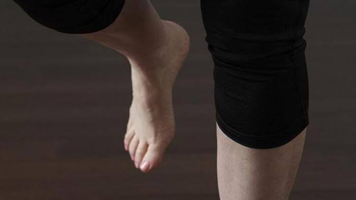 Manfaat Latihan Keseimbangan Berdiri Satu Kaki Manfaat Latihan Keseimbangan Berdiri Satu Kaki