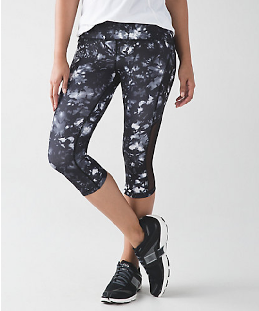 https://api.shopstyle.com/action/apiVisitRetailer?url=http%3A%2F%2Fshop.lululemon.com%2Fp%2Fwomen-crops%2FSun-Runner-Crop%2F_%2Fprod8240380%3Frcnt%3D5%26N%3D1z13ziiZ7z5%26cnt%3D60%26color%3DLW6HGBS_024722&site=www.shopstyle.ca&pid=uid6784-25288972-7