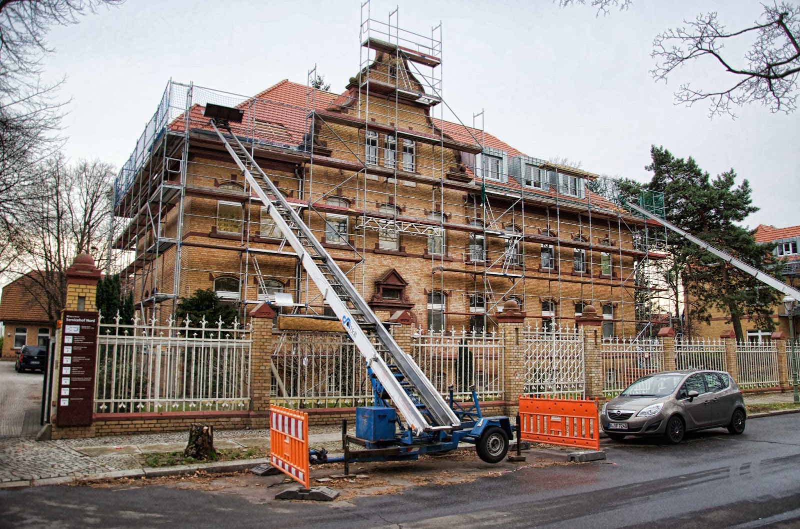 Berliner Baustellen 0207, Baustelle Thüringerallee /