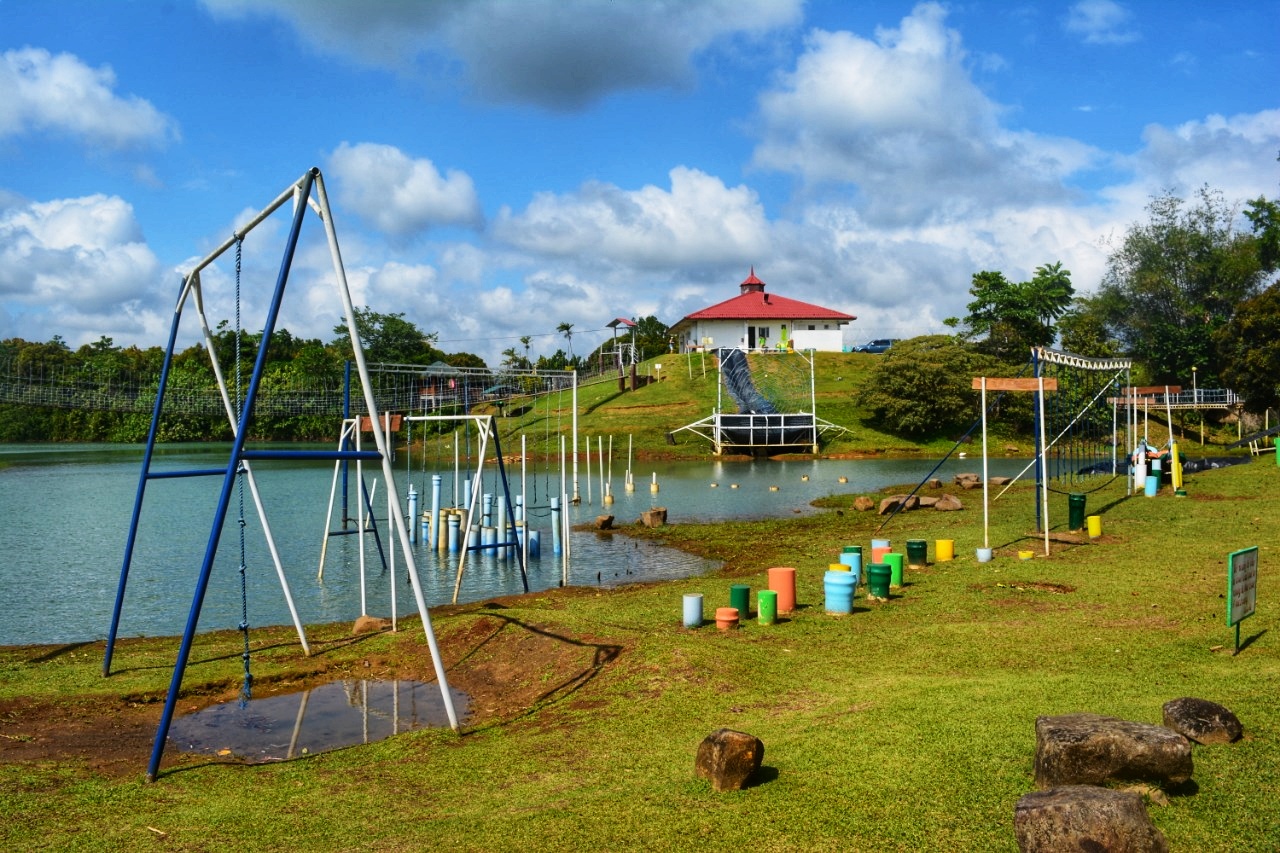 A popular yet uncrowded Mountain Lake Resort Utopian Wanderer