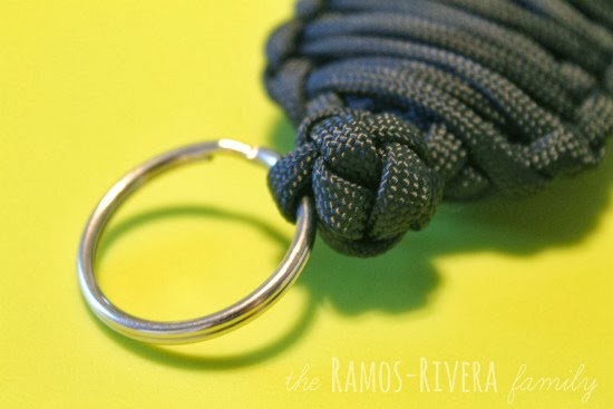 Food, Crafts & Reviews: Paracord Grenade Keychain