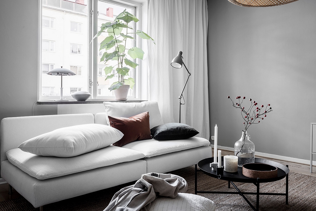 AU COIN MAIS PAS NÉGLIGÉ