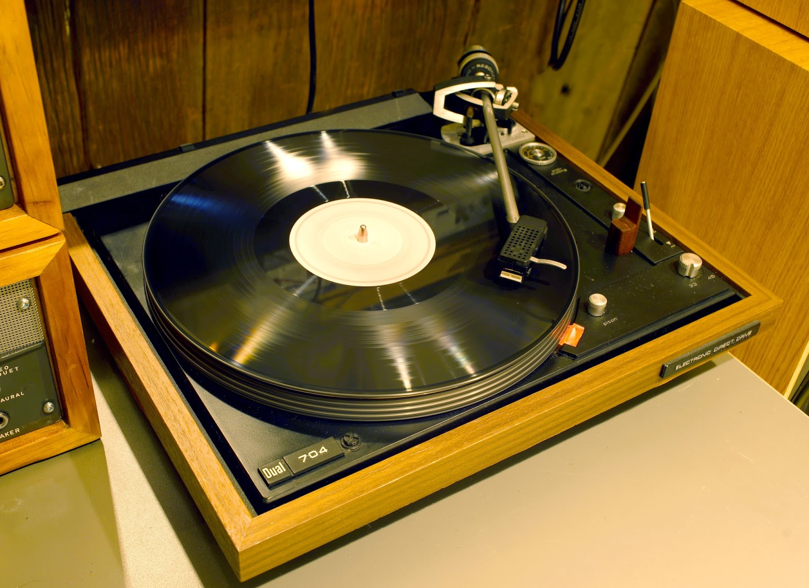 Dual 704 turntable is......