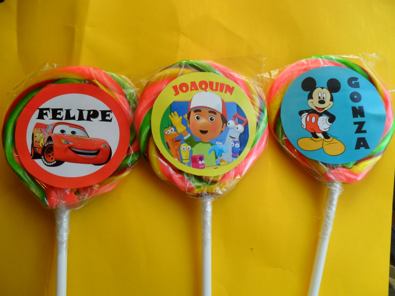 PAKA PIKA PUKA: PALETAS PERSONALIZADAS