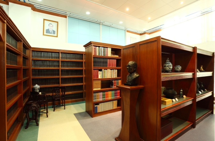 UST-Library with digital libraries in the Philippines