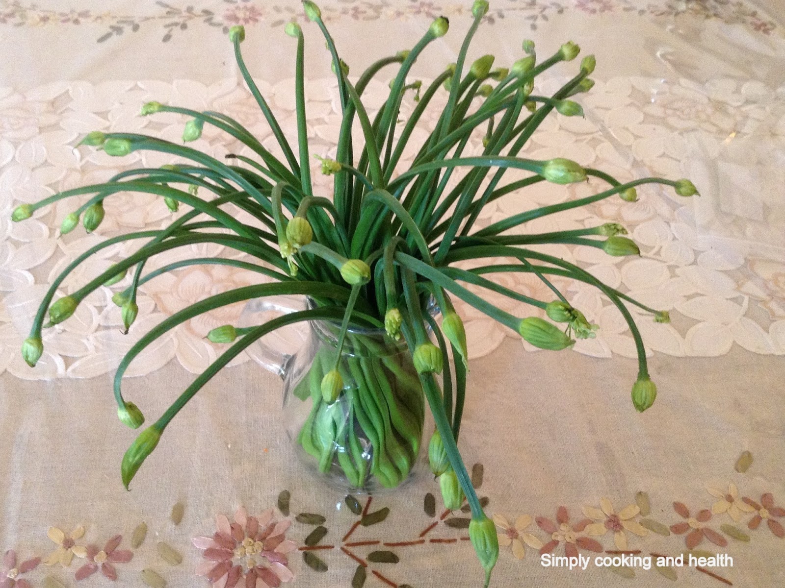 Simply Cooking and Health Onion flower stalk stirfry with carrot and
