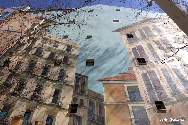 Trampantojos y murales. Plaza de los Carros