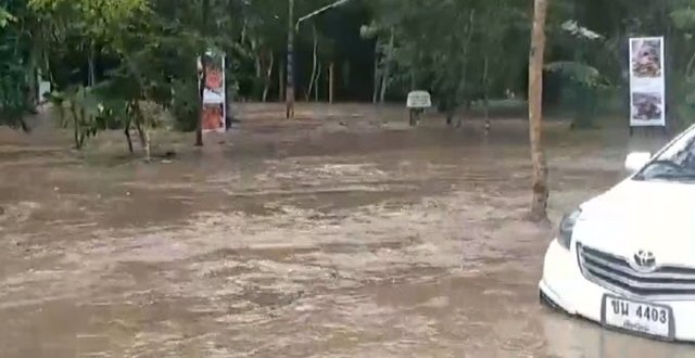 Thai E-News : \u0e1d\u0e01\u0e15\u0e01\u0e2b\u0e19\u0e31\u0e01\u0e40\u0e01\u0e34\u0e14\u0e19\u0e49\u0e33\u0e1b\u0e48\u0e32\u0e16\u0e25\u0e48\u0e21\u0e40\u0e2b\u0e19\u0e37\u0e2d-\u0e2d\u0e35\u0e2a\u0e32\u0e19 - \u0e19\u0e32\u0e22\u0e01\u0e2f \u0e16\u0e32\u0e21\u0e19\u0e49\u0e33\u0e17\u0e48\u0e27\u0e21\u0e21\u0e32\u0e08\u0e32\u0e01\u0e44\u0e2b\u0e19 ? \u0e22\u0e49\u0e33\u0e2a\u0e19\u0e43\u0e08\u0e41\u0e1c\u0e19\u0e08\u0e31\u0e14\u0e01\u0e32\u0e23\u0e19\u0e49\u0e33 ...