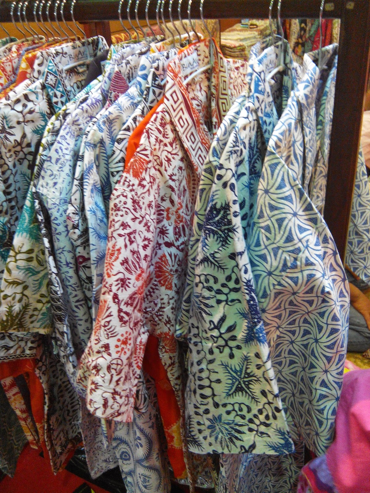 Gerakan Balongan Mandiri: Kerajinan Batik Paoman Indramayu Hadir di