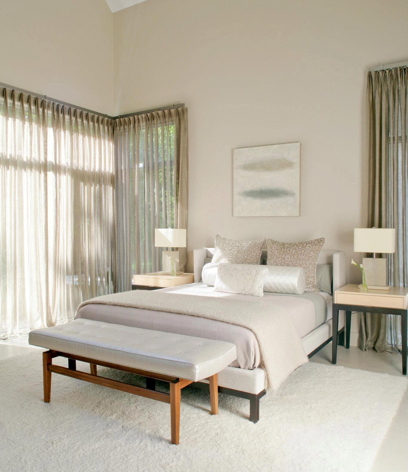 SEE THIS HOUSE: WHITE ON WHITE IN A MODERN HAMPTONS ... SEE THIS HOUSE: WHITE ON WHITE IN A MODERN HAMPTONS ... on Master Bedroom Curtains
id=52298