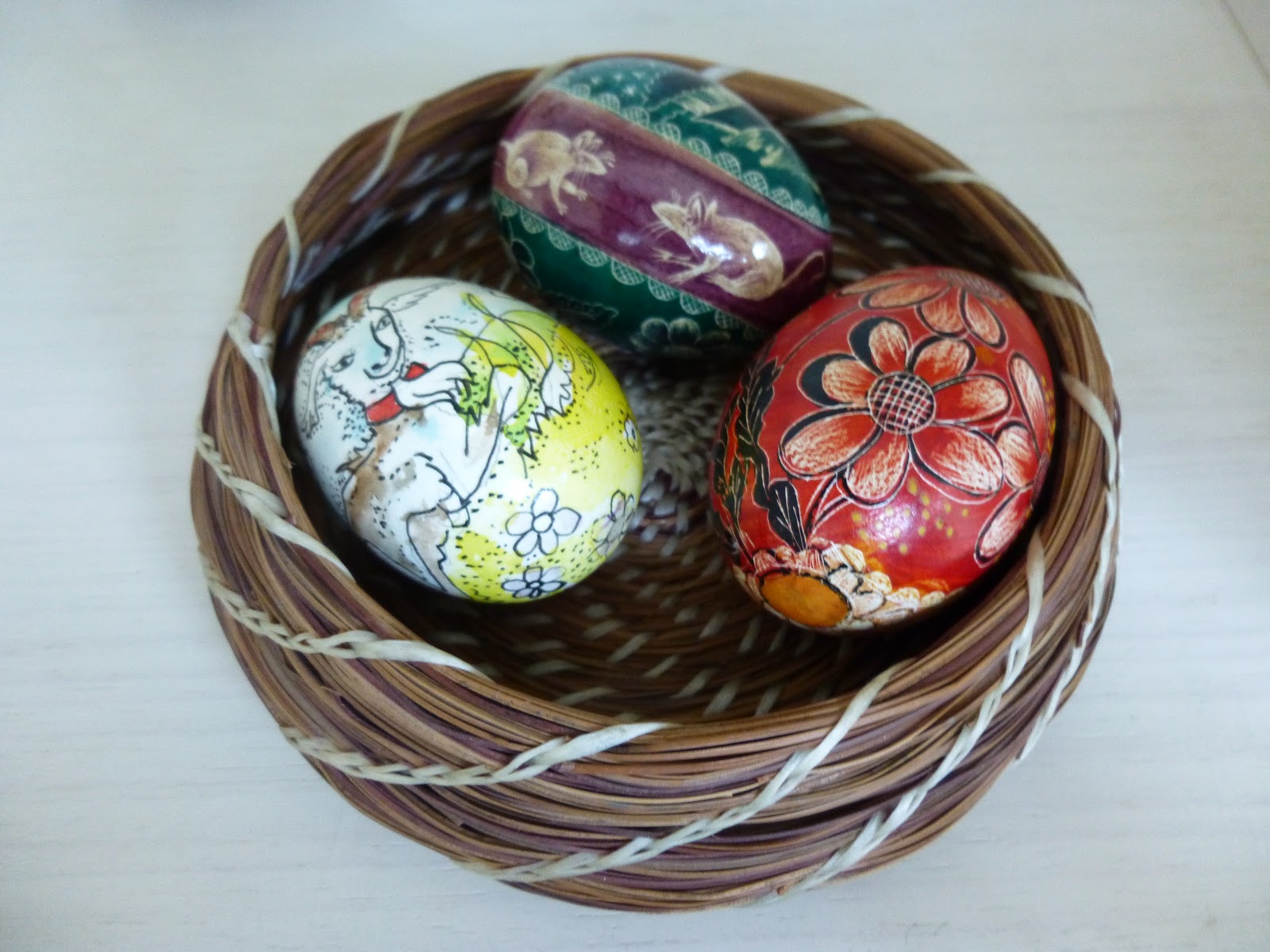 czeching-in-again-egg-display-ideas