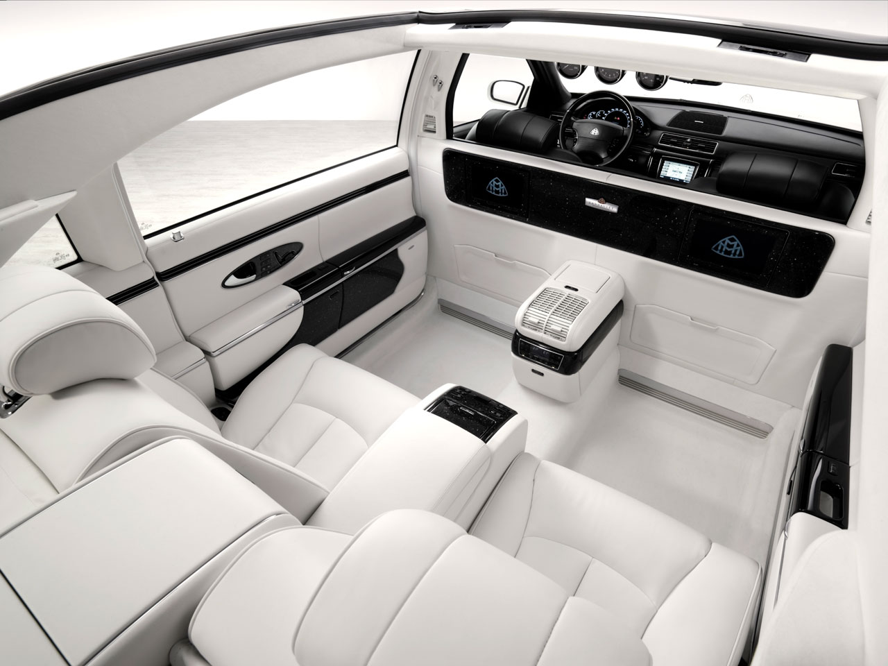 BULLETPROOF LUXURY VEHICLES