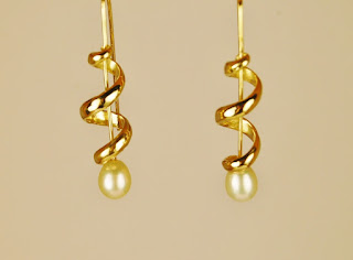 18k gold swirl earrings with pearls