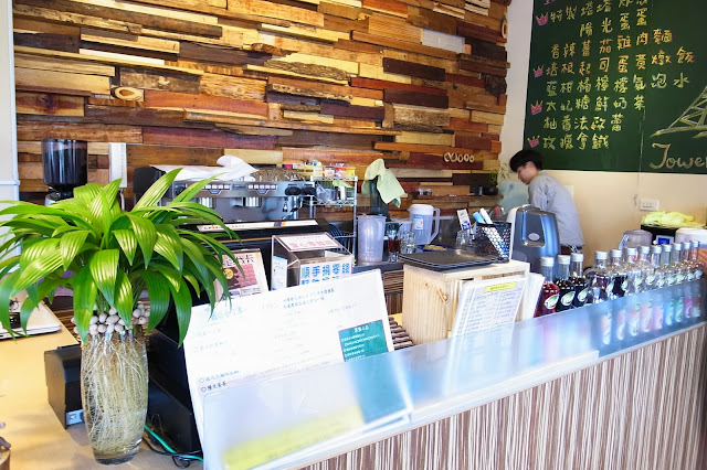 食記-【高雄】鐵塔輕咖啡館之姐妹早午餐~