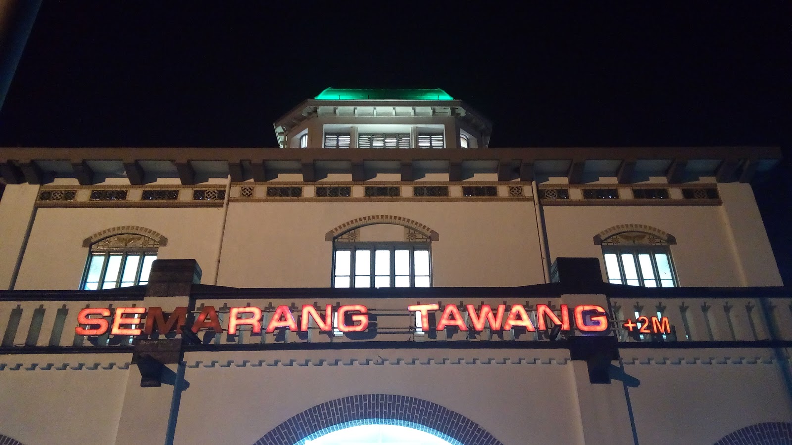Sejenak Bermalam di Stasiun Semarang Tawang (Cerita dan