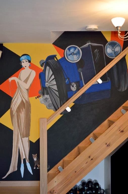 Joanna Perry Top Mural Artist, Hand Painting Murals across the UK.