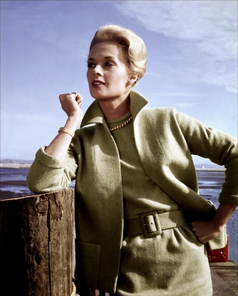 GOLDEN DREAMLAND Fashion Inspiration Hitchcock Heroines Edition Tippi Hedren in The Birds