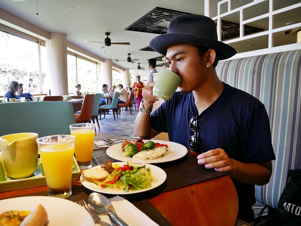 BUFFET BREAKFAST AT THE WESTIN RESORT NUSA DUA BALI DELUXSHIONIST