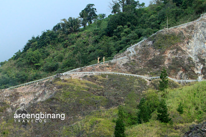 patung toar lumimuut bukit kasih minahasa sulawesi utara