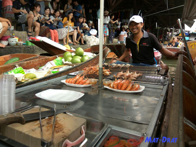 Tempat Menarik di Bangkok Thailand Floating Market