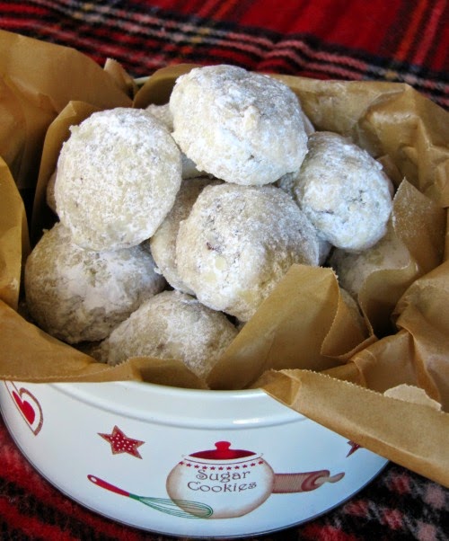 Pine Cones and Acorns Snowball Cookies